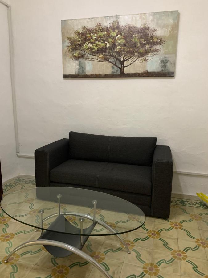 2 Bedroom Apartment In The Centre Of バレッタ エクステリア 写真